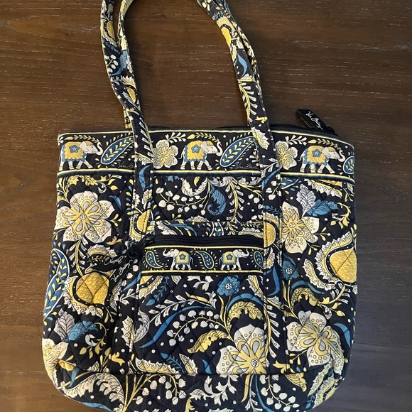 Vera Bradley, Tote in Retired Ellie Blue - Picture 7 of 12